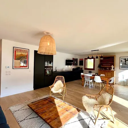 Bright With Balcony And Stunning Views Lejlighed