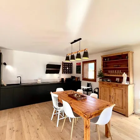 Bright With Balcony And Stunning Views * Megeve