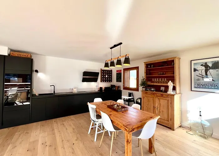 Bright With Balcony And Stunning Views * Megève