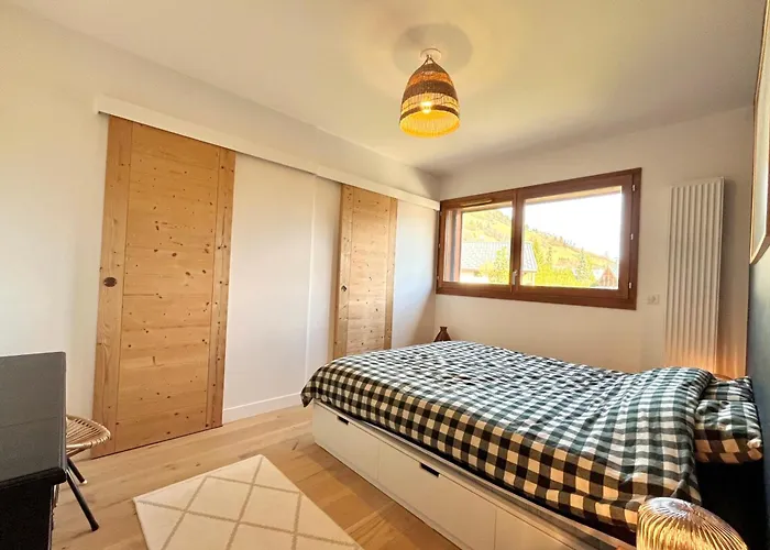 Lejlighed Bright With Balcony And Stunning Views